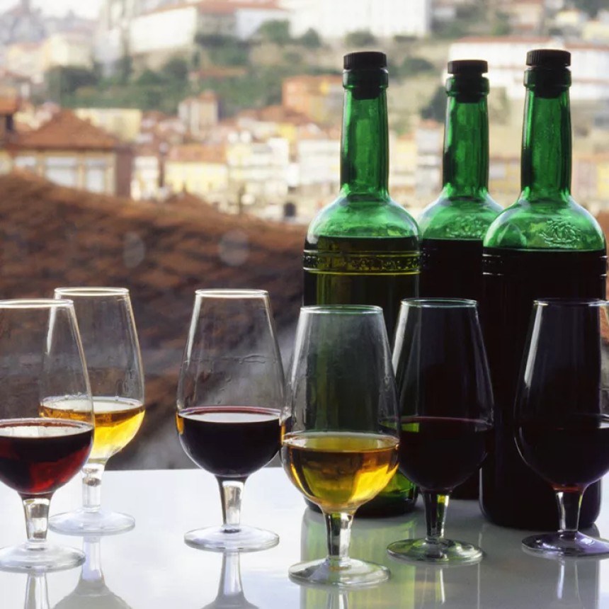 Port Wine Guide to-know-and-4-bottles-to-try