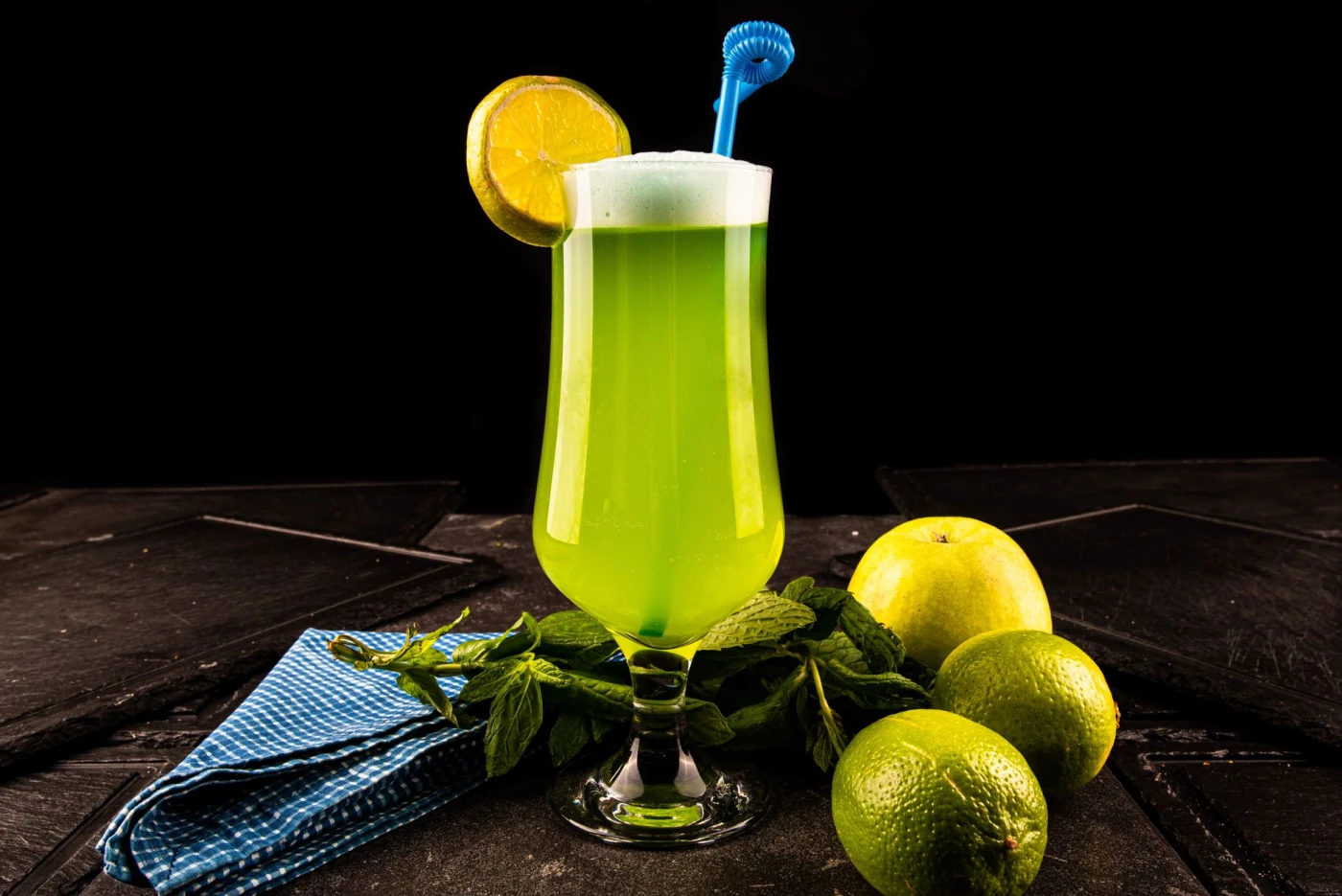 Absinthe Sour cocktail served in a cocktail glass