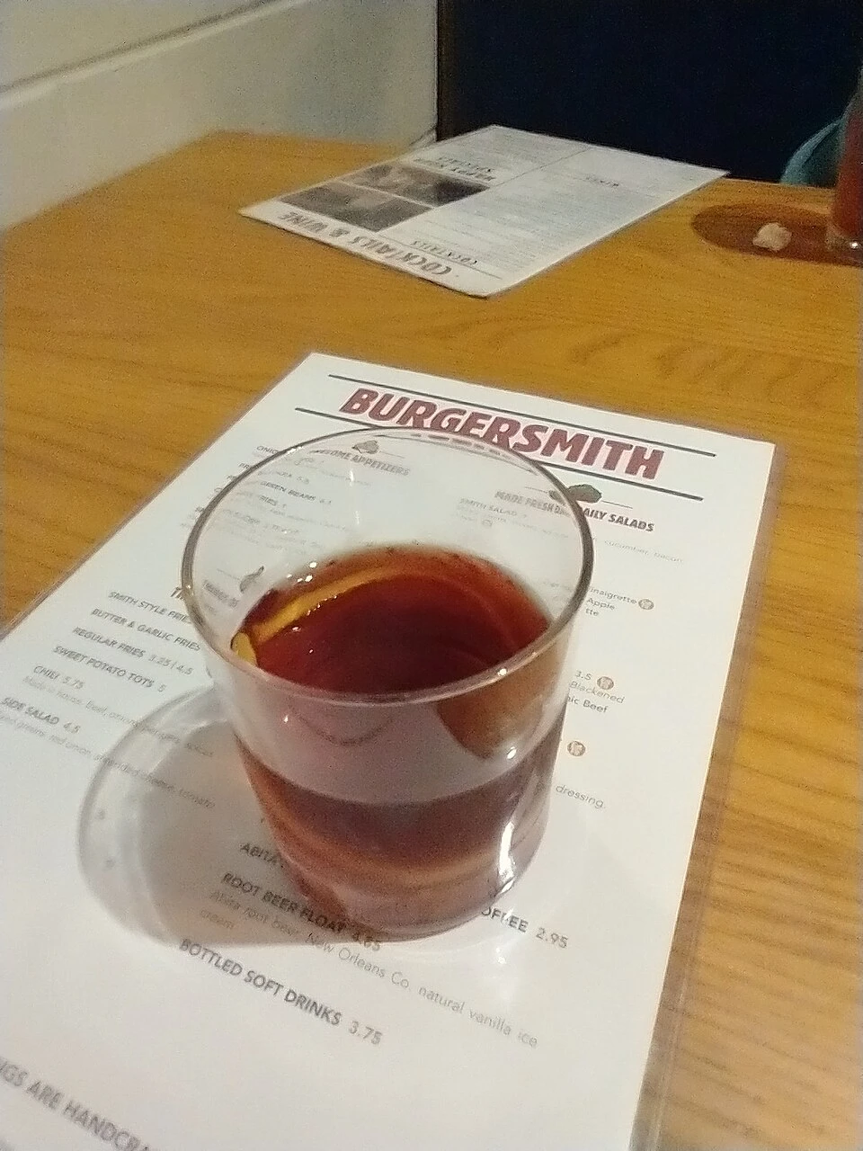 Best boulevardier cocktail recipe cocktail served in glass with ice