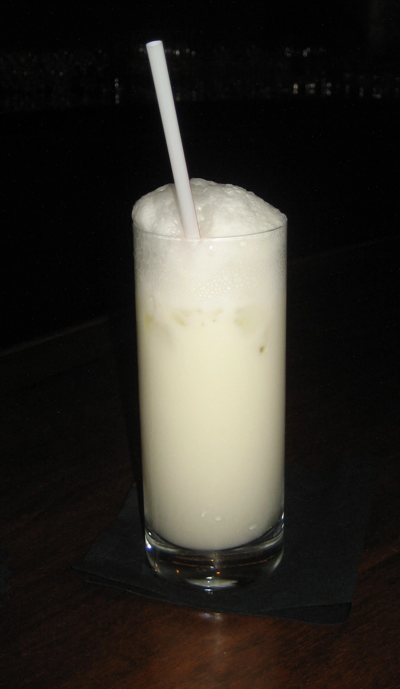 Gin Fizz: RamosGinFizzRooseveltNOLAJuly2009.JPG