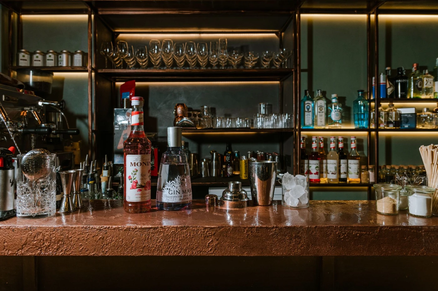 Cocktail serving and glassware