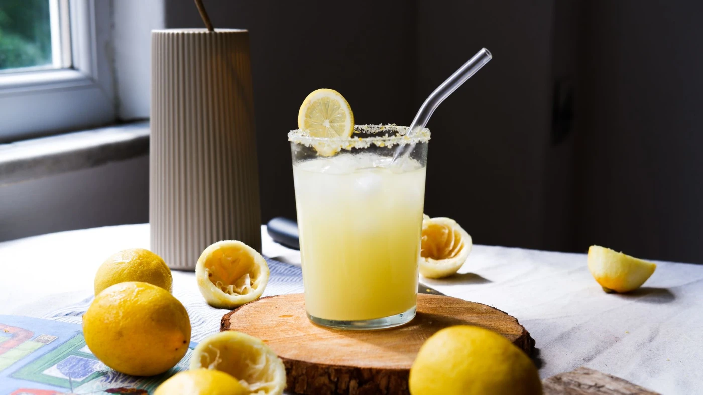 Lynchburg Lemonade cocktail served in a cocktail glass