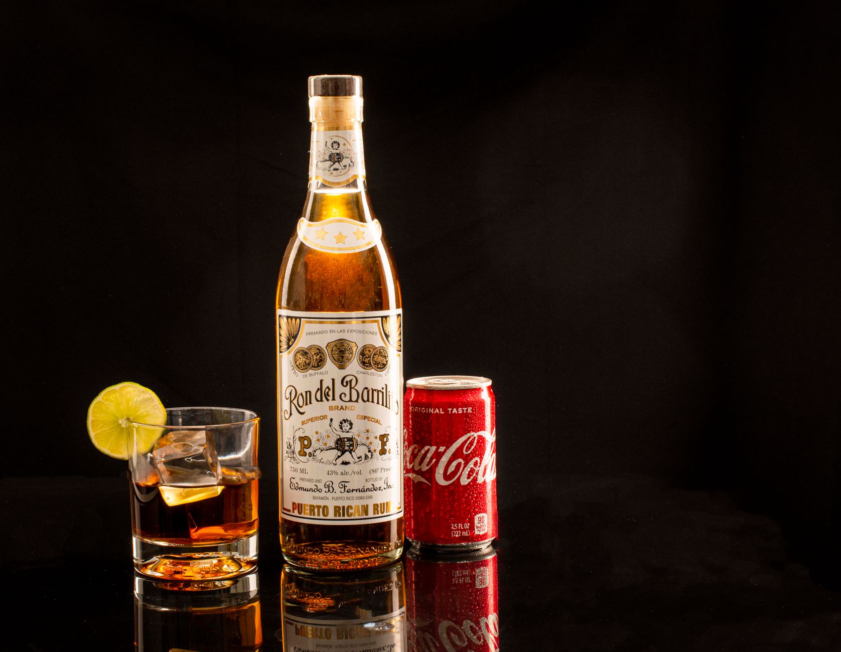 Best mai tai recipe cocktail served in glass with ice