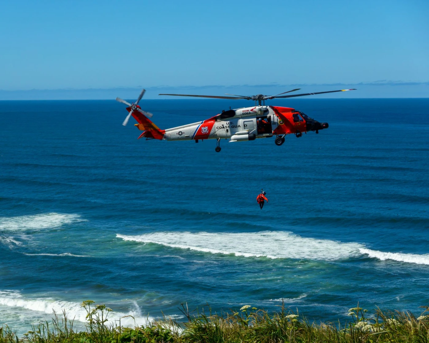 Bartender preparing a Rescue Team cocktail cocktail