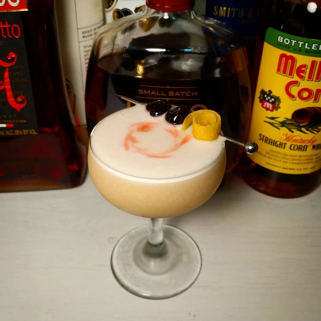 Whiskey Sour cocktail served in a rocks