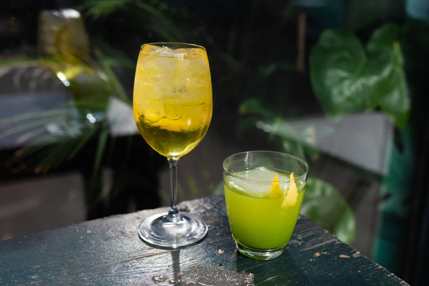 Cocktail serving and glassware